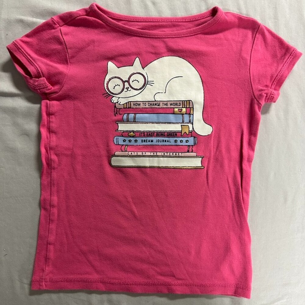 ⭐️ GAP - short sleeve T-shirt with cat design on the front